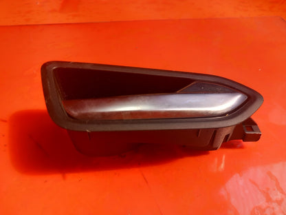 Renault Captur 1.6 Petrol 2023 Front Right Interior Door Handle 826721378R A392 - Image 3