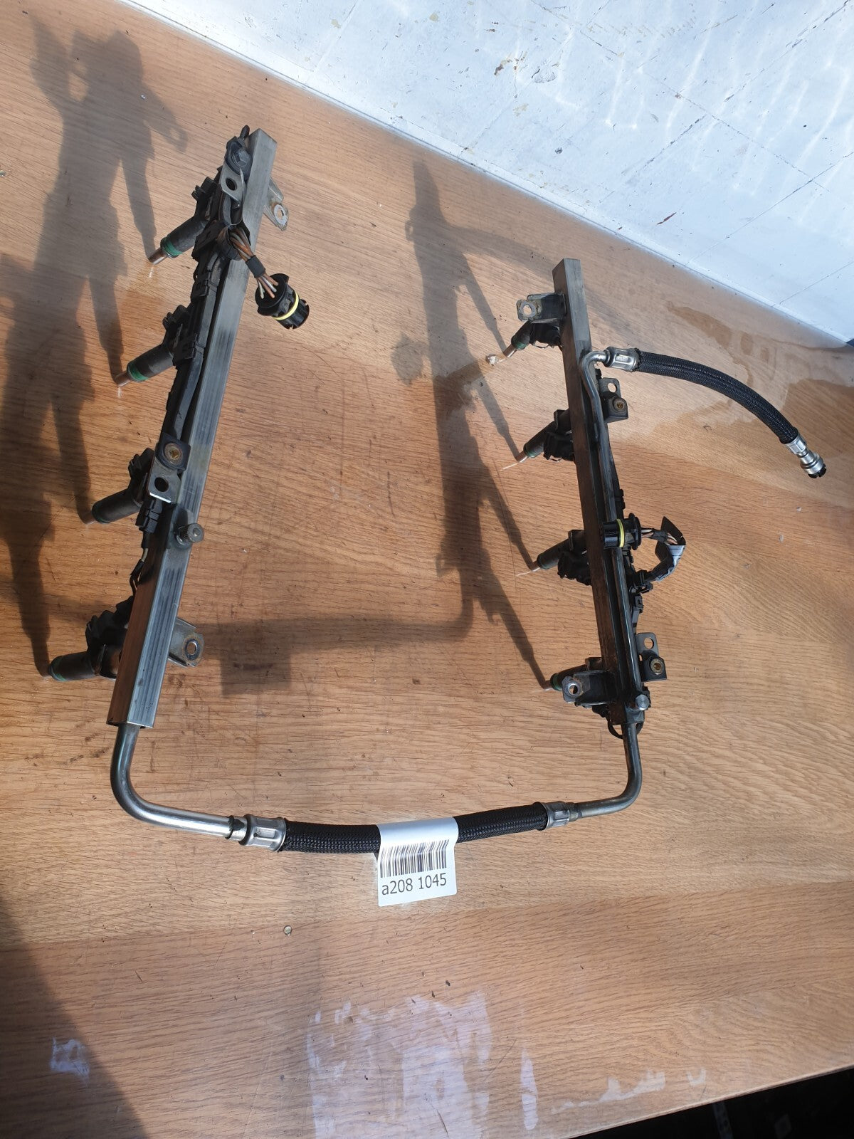 2006 BMW 7 SERIES E66 4.8P Fuel Injector Rail + WARRANTY A208 - Image 2