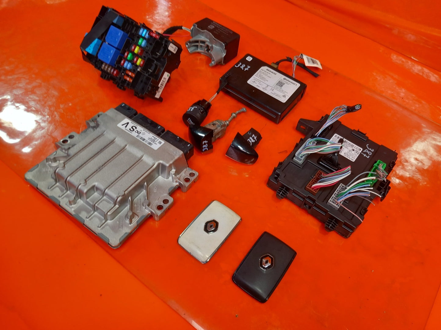 2019 Renault Megane MK4 Keyless Entry ECU Kit Lock Set A2829005900 Warranty A387 - Image 4