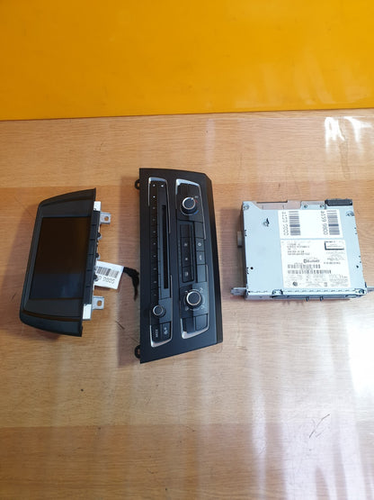 BMW F20 116I SPORT 1.6 PETROL 2012 SAT NAV RADIO CD PLAYER HEAD UNIT DISPLAY - Image 1