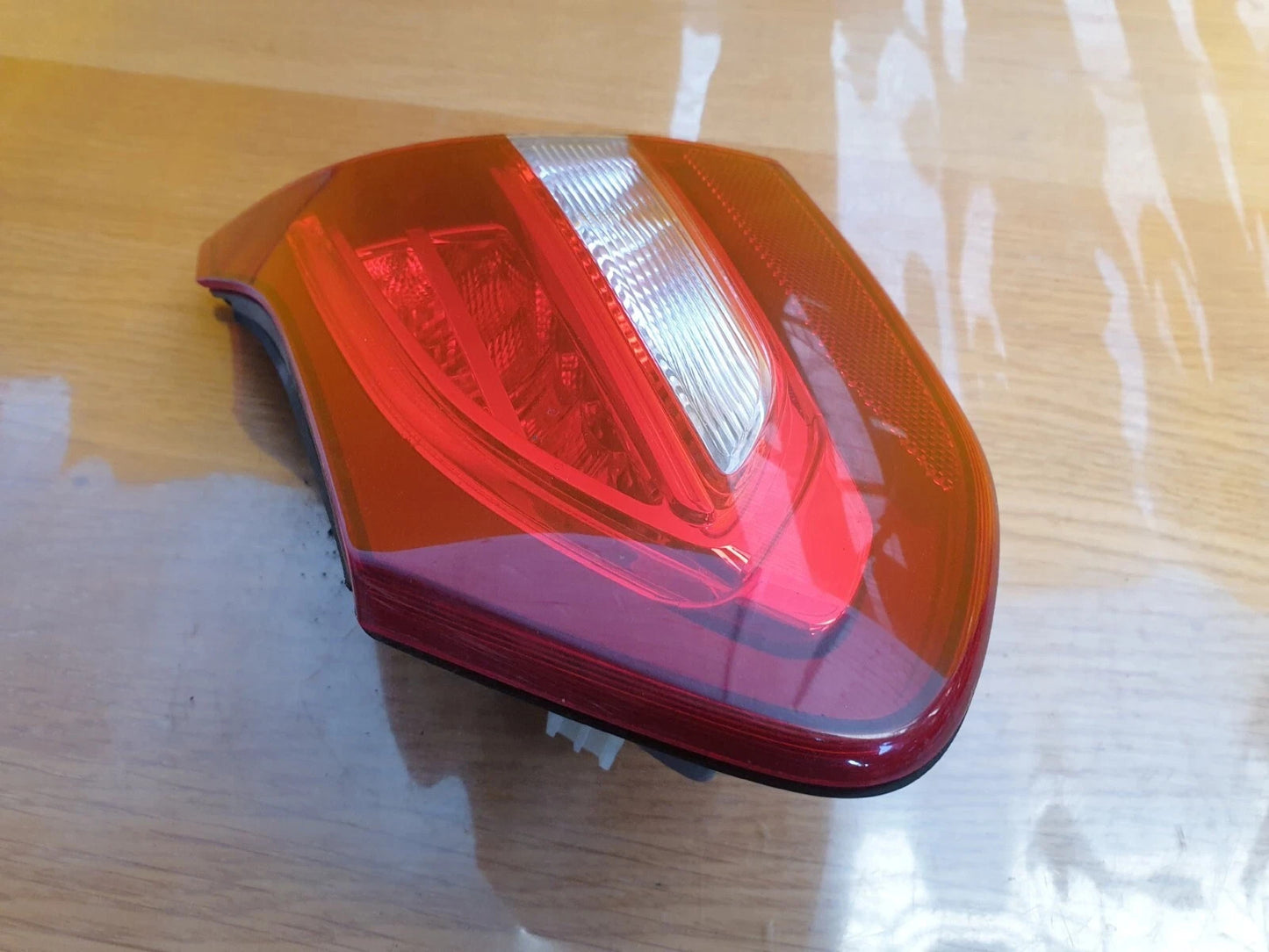 ebay-src:https://i.ebayimg.com/00/s/mtiwmfgxnjaw/z/upaaaeswcctqcw9r/$_57.jpg