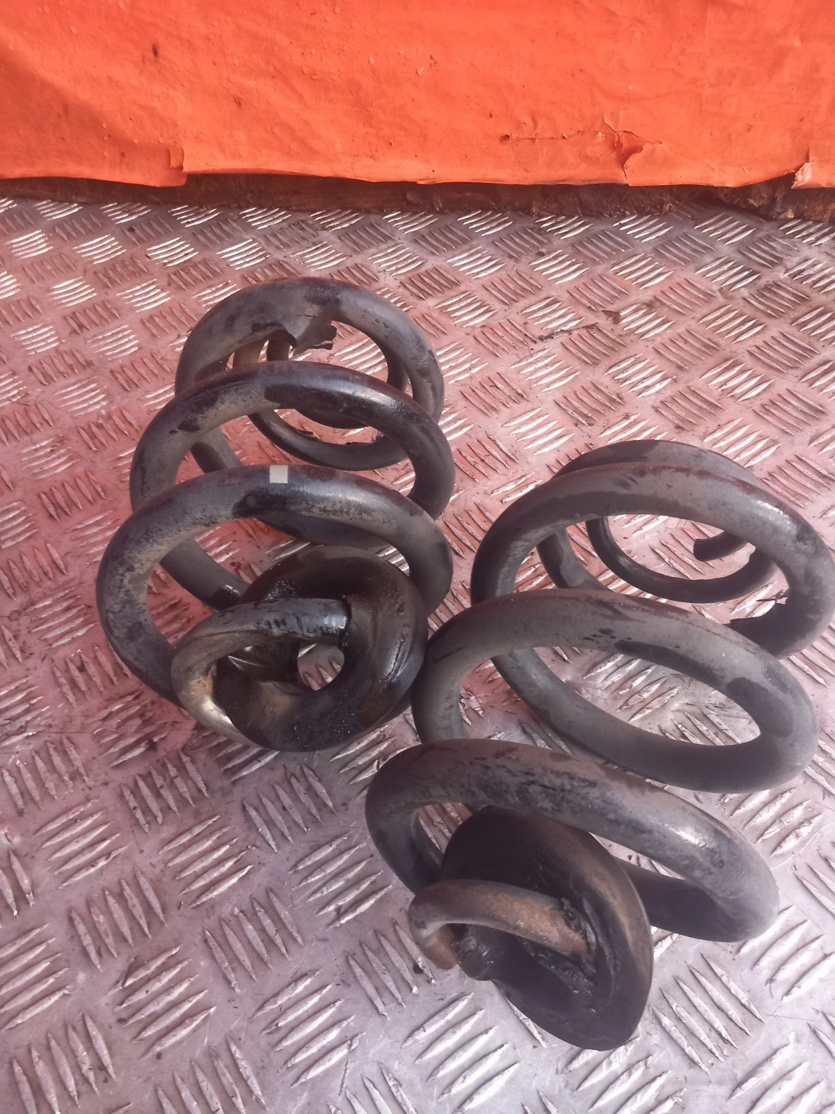 2021 VW Transporter T30 Rear Coil Spring Pair Left Right Warranty A410 - Image 7