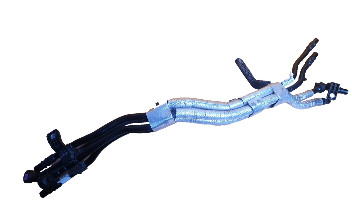 2022 Range Rover Evoque L551 Coolant Pipe Hose M8D2-8D274-AB Warranty A169 - Image 1