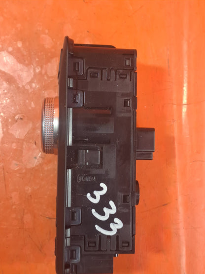 ebay-src:https://i.ebayimg.com/00/s/mtywmfgxmjaw/z/cduaaeswvtlplreb/$_57.jpg