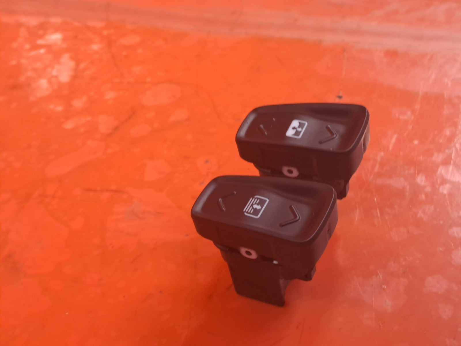 ✅FORD KUGA ST-LINE X 2.5 PETROL 2023 DOOR WINDOW SWITCHES H1BT15C683BC Warranty - Image 3