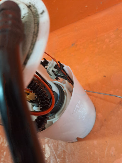 ✅2016 RENAULT TRAFIC MK3 Sl27 1.6D FUEL PUMP SENDER UNIT 172027392R + WARRANTY - Image 5