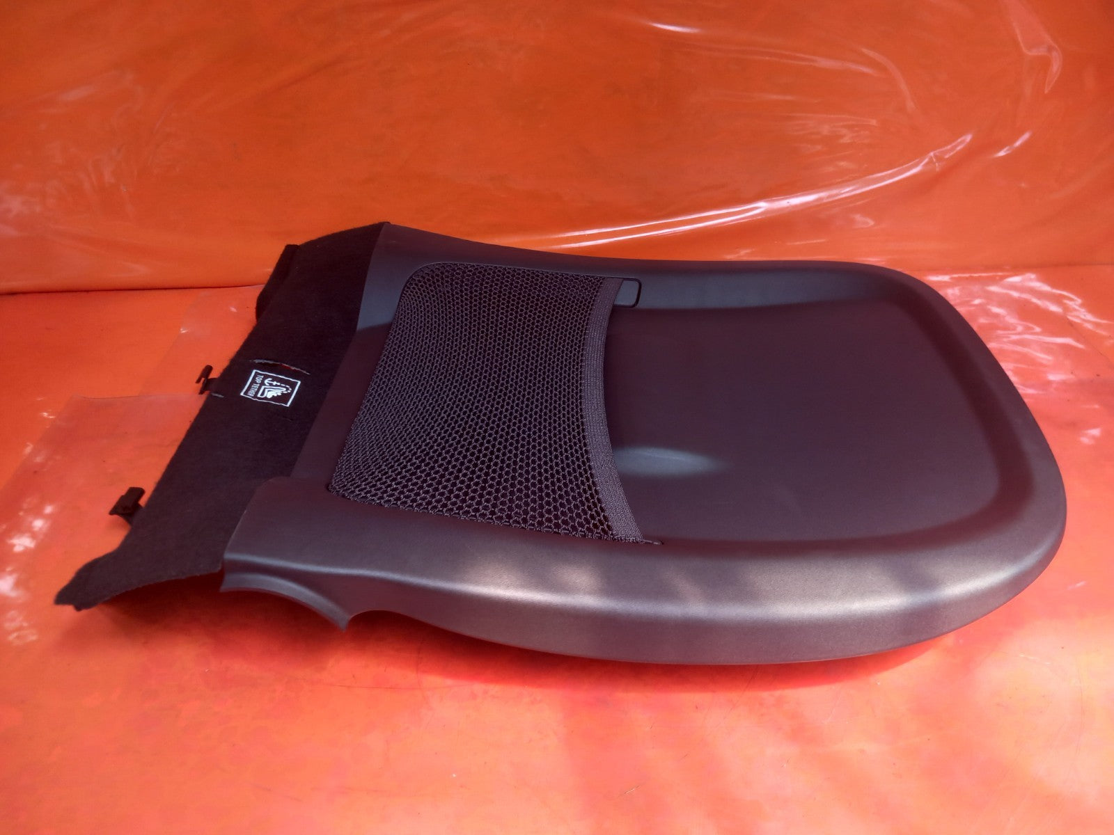 2025 Land Rover Defender L663 Front Left Seat Back Board L002270001NCP A396 - Image 4