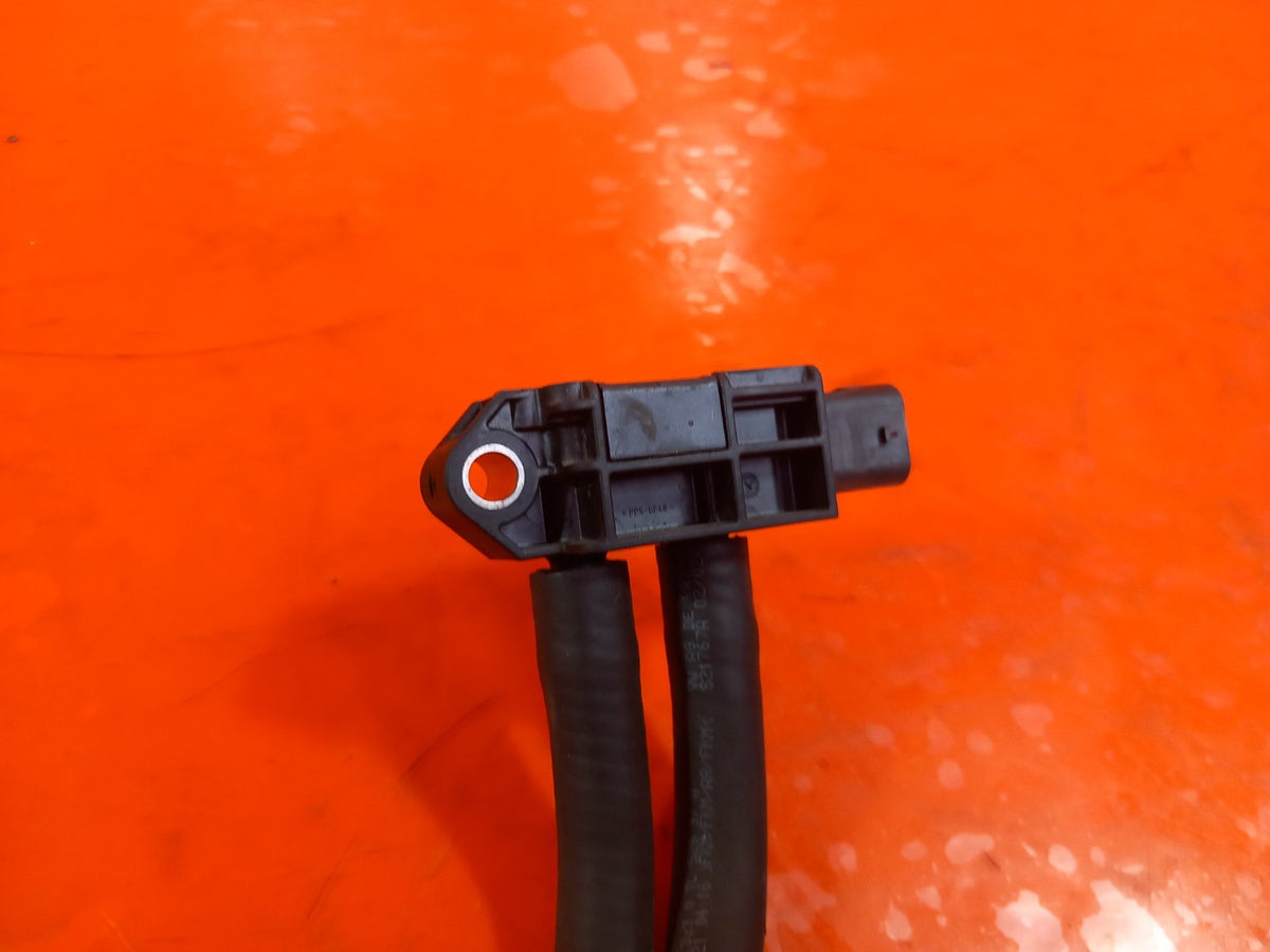 2021 VW Transporter T30 Exhaust Pressure Sensor 04L906051AB Warranty A412 - Image 2