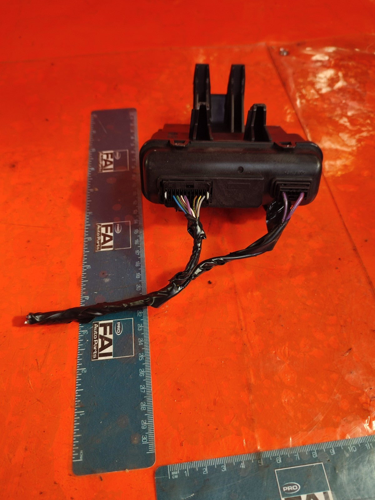 ✅FORD GALAXY ZETEC 2.0 DIESEL 2018 TAILGATE BOOT LID CONTROL MODULE FG9T14F042AG - Image 9