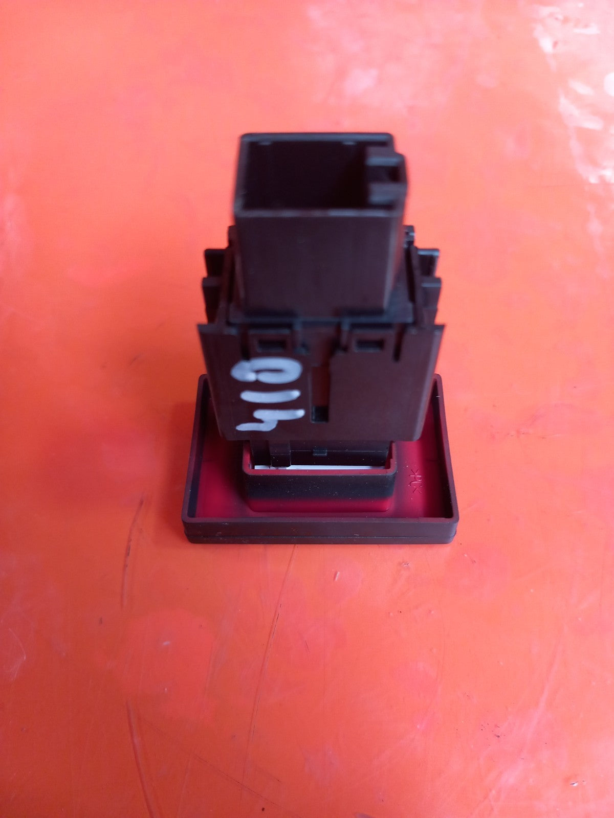 VW Transporter T30 2.0 Diesel 2021 Hazard Switch 7LA953235 Warranty A410 - Image 7