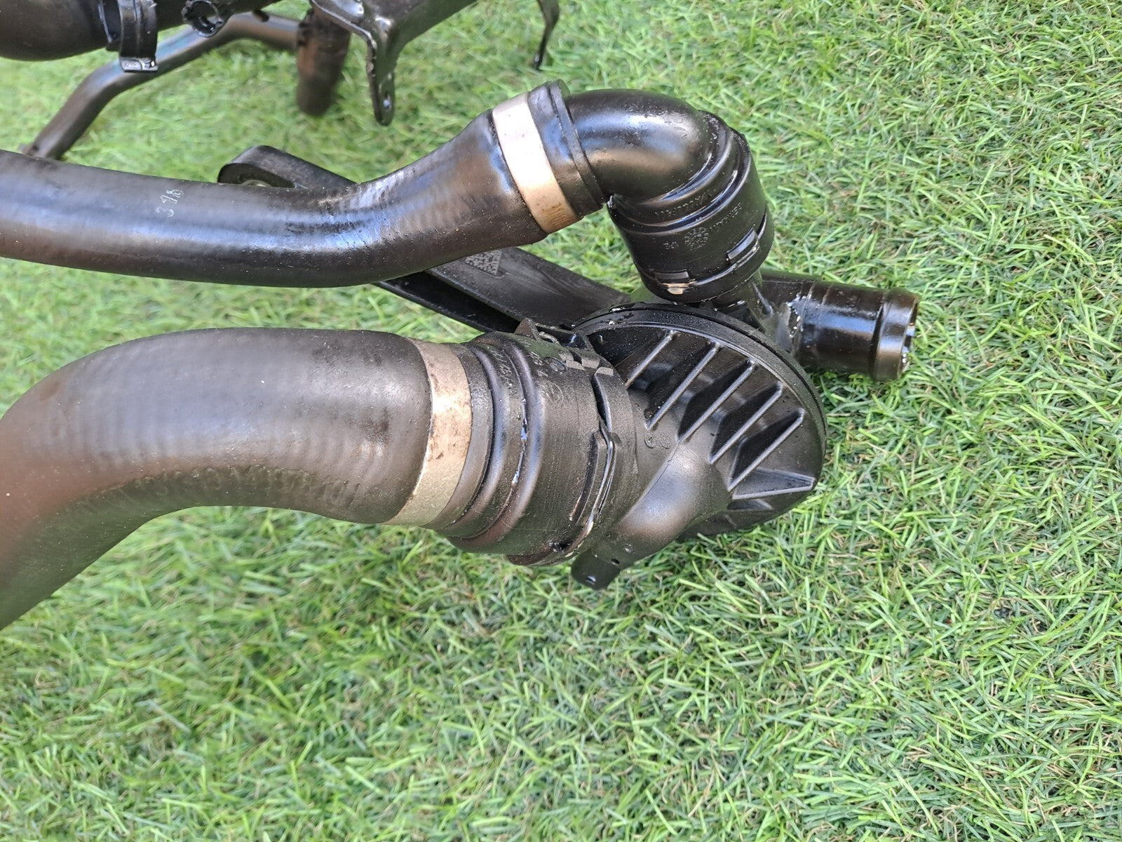 ebay-src:https://i.ebayimg.com/00/s/mtiwmfgxnjaw/z/y6aaaoswa0rnh8ta/$_57.jpg