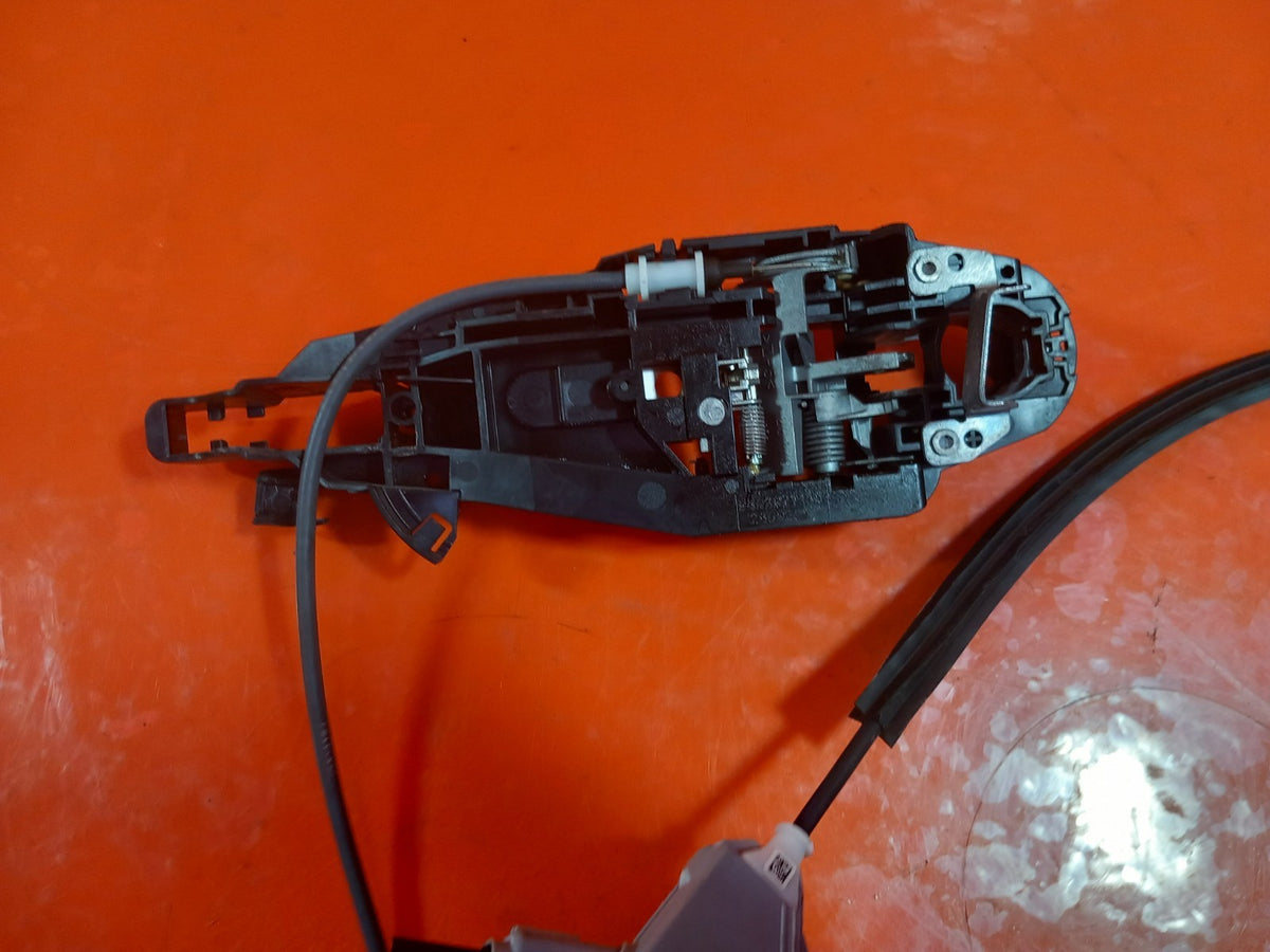 ebay-src:https://i.ebayimg.com/00/s/mtiwmfgxnjaw/z/ya8aaeswvtxqvldr/$_57.jpg