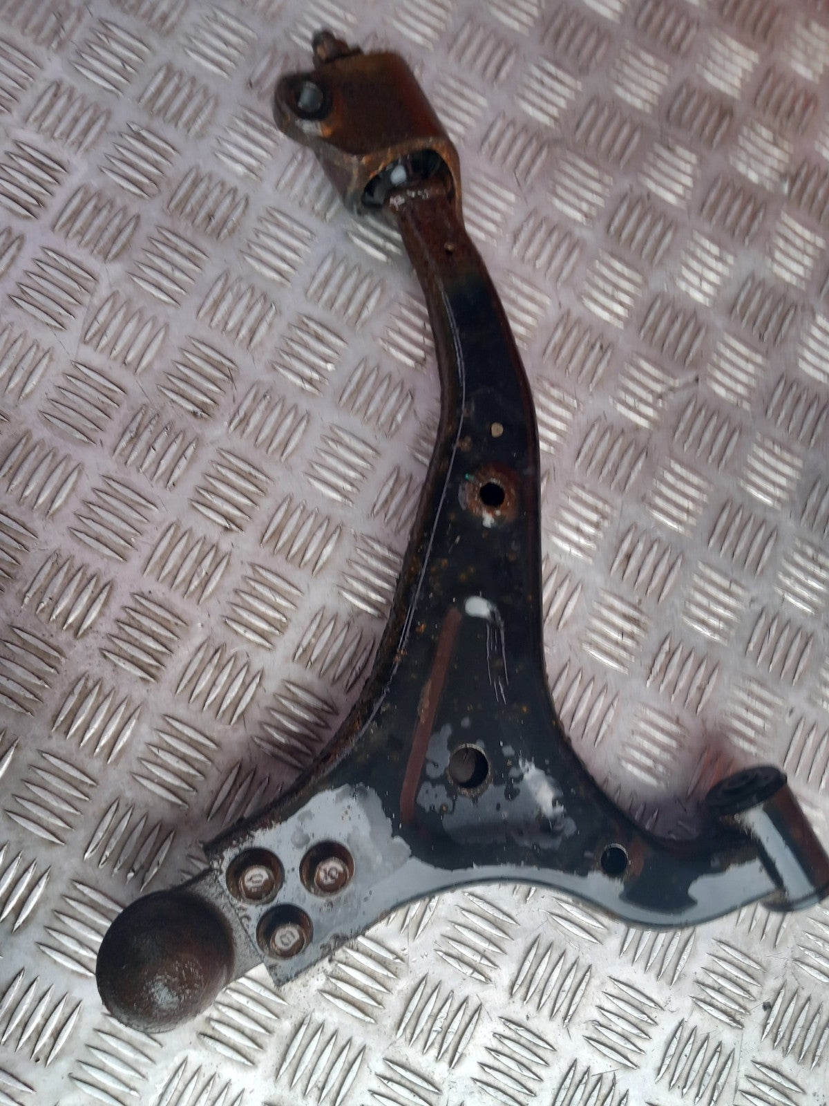 Ssangyong Korando Elx 4X4 Diesel 2018 Front Left Lower Control Arm Wishbone A329 - Image 8