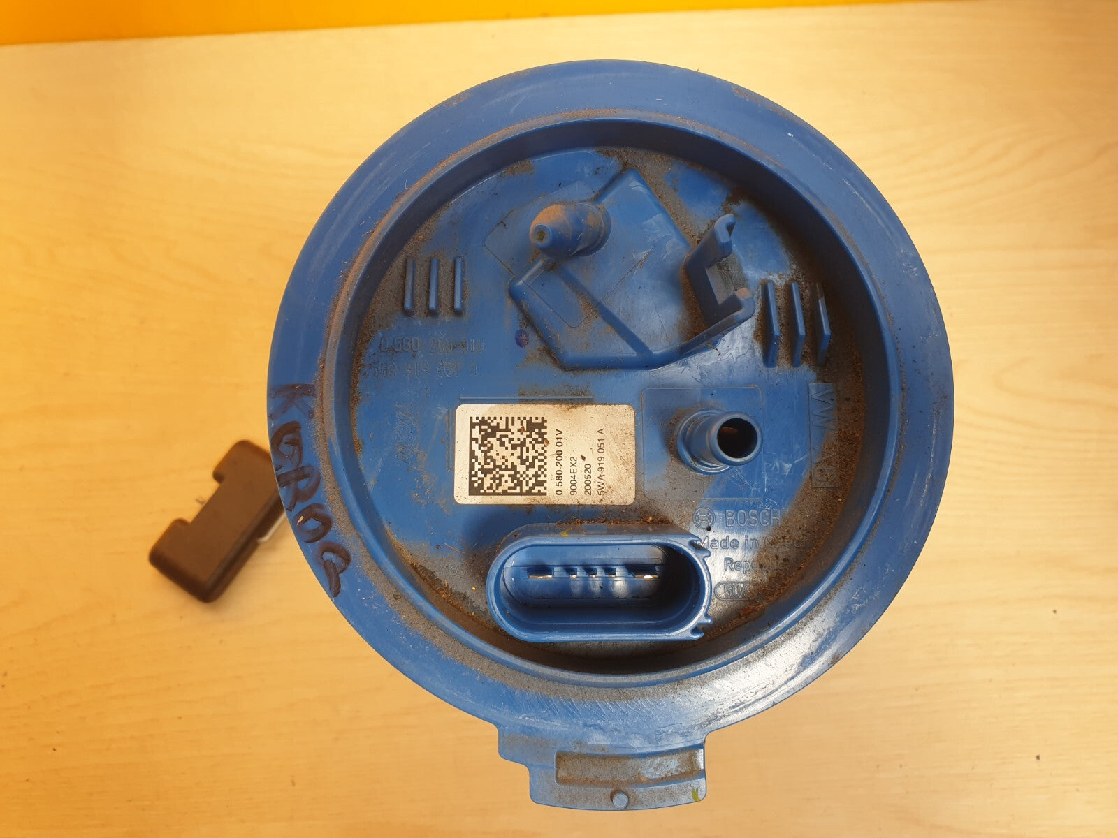 SKODA KAROQ 1.0 PETROL 2020 FUEL TANK PUMP 5WA919051A - Image 5