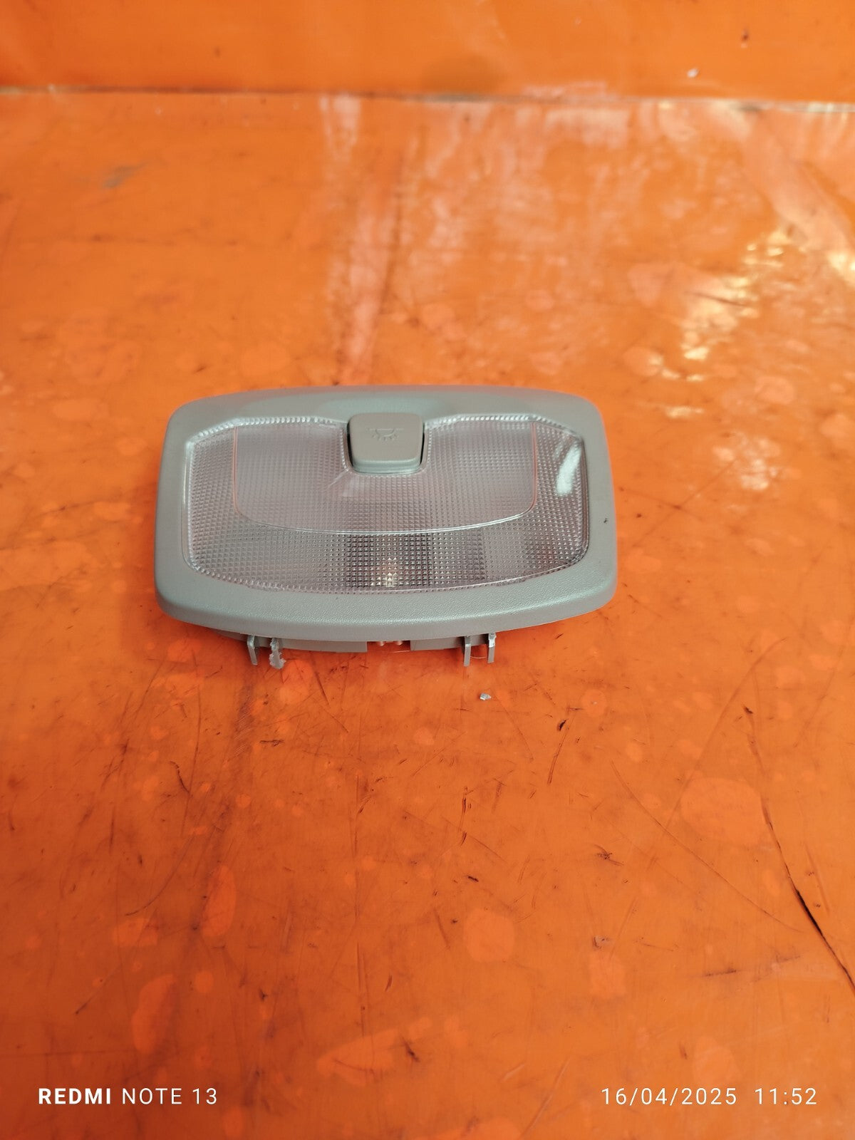 ✅Ssangyong Tivoli Ex 2016 1.6 Diesel REAR INTERIOR ROOF LIGHT 83720-34000 A279 - Image 3