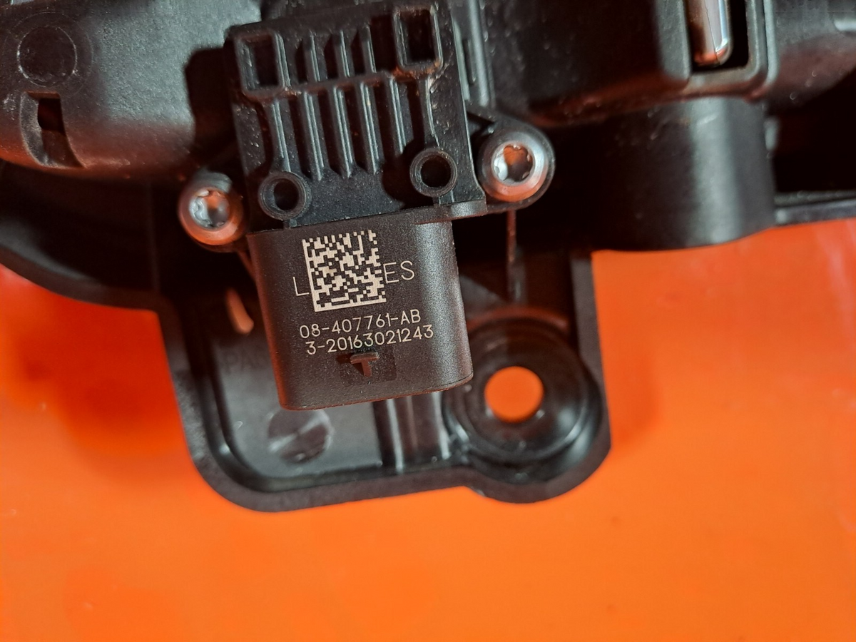 ebay-src:https://i.ebayimg.com/00/s/mtiwmfgxnjaw/z/v0gaaeswrzjq0qcu/$_57.png