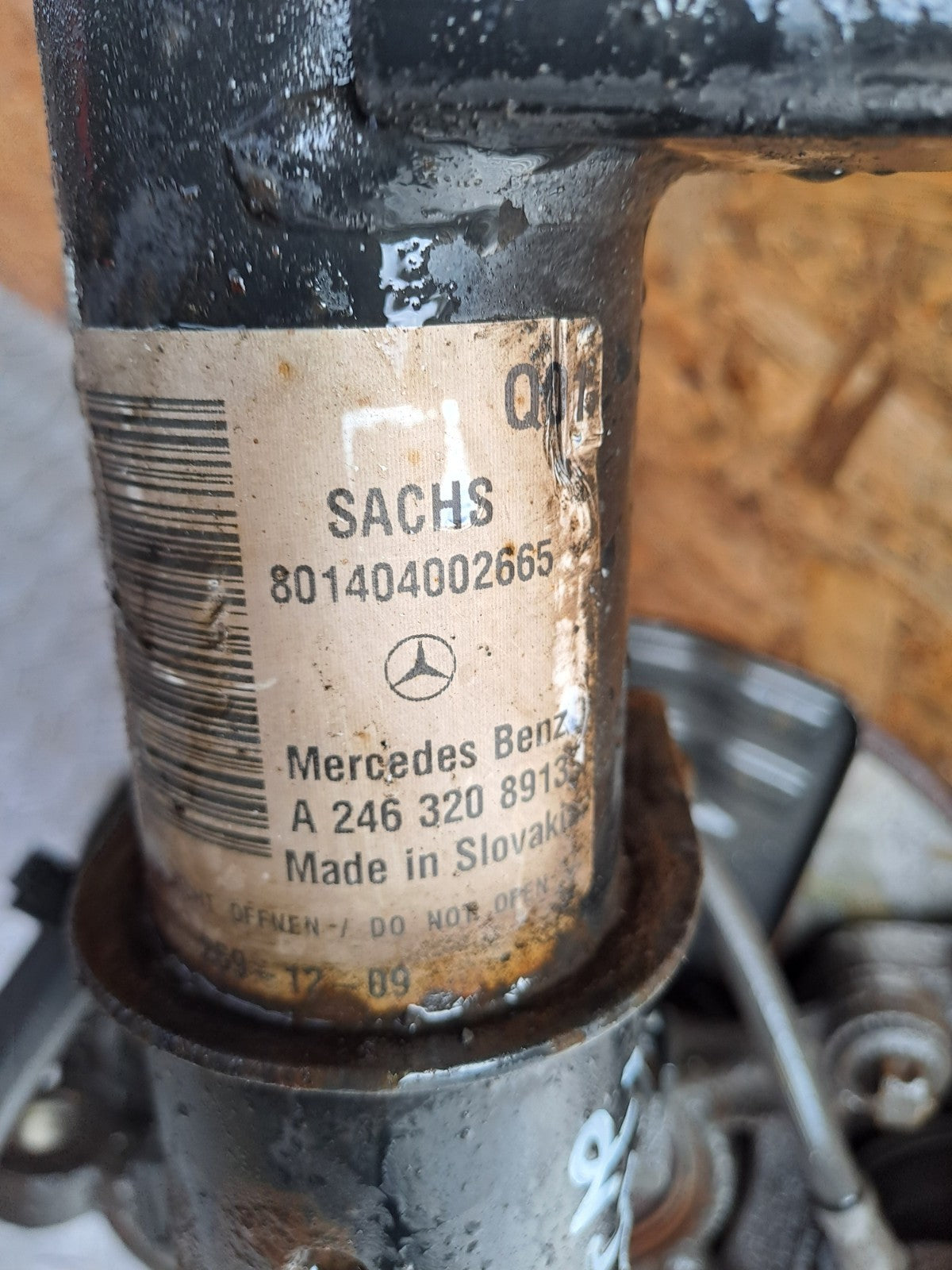 ✅MERCEDES B180 W246 1.8 DIESEL 2012 FRONT LEFT SUSPENSION LEG HUB A2463208913 - Image 7