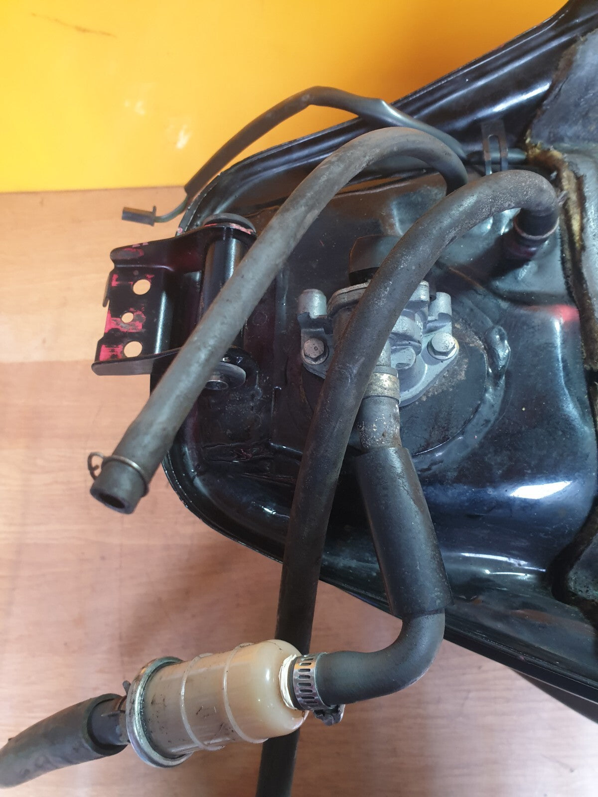 HONDA VFR 750 1995 PETROL FUEL TANK Warranty A182 - Image 12