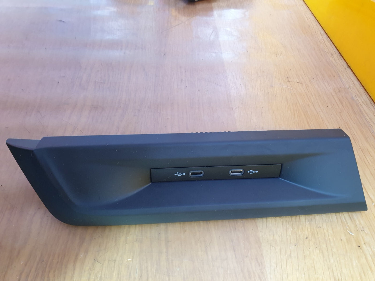 ✅2021 VW GOLF MK8 1.5TSI TWIN USB SOCKET PORT OUTLET 5NA035736 + WARRANTY A170 - Image 4