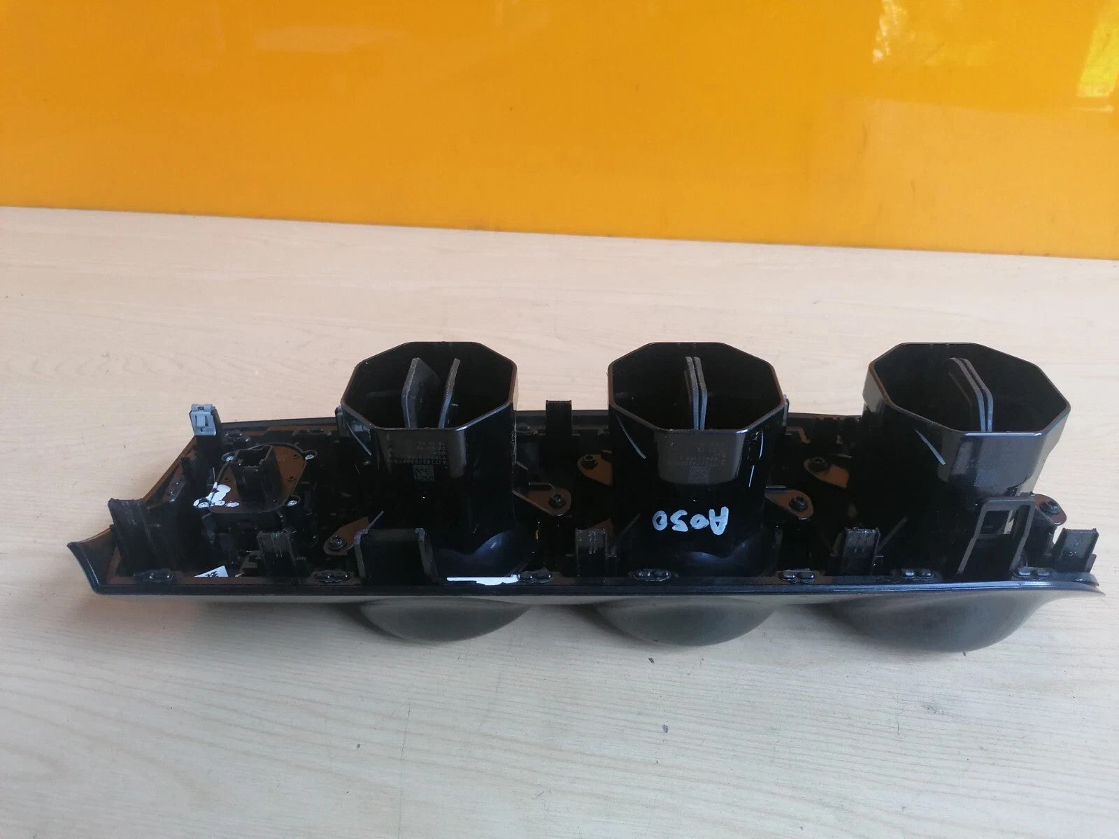 ebay-src:https://i.ebayimg.com/00/s/mtiwmfgxnjaw/z/u~saaeswnlzp8jaq/$_57.jpg