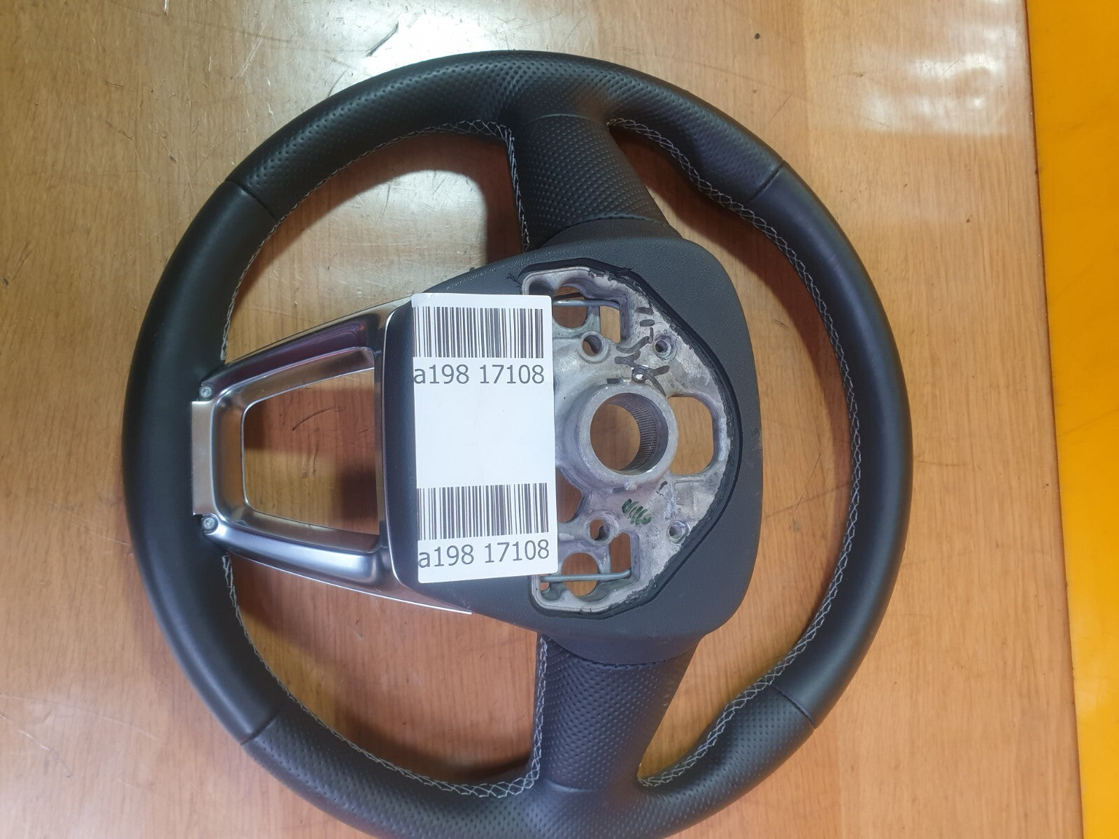 ebay-src:https://i.ebayimg.com/00/s/mtiwmfgxnjaw/z/dluaaoswhuxmky34/$_57.jpg