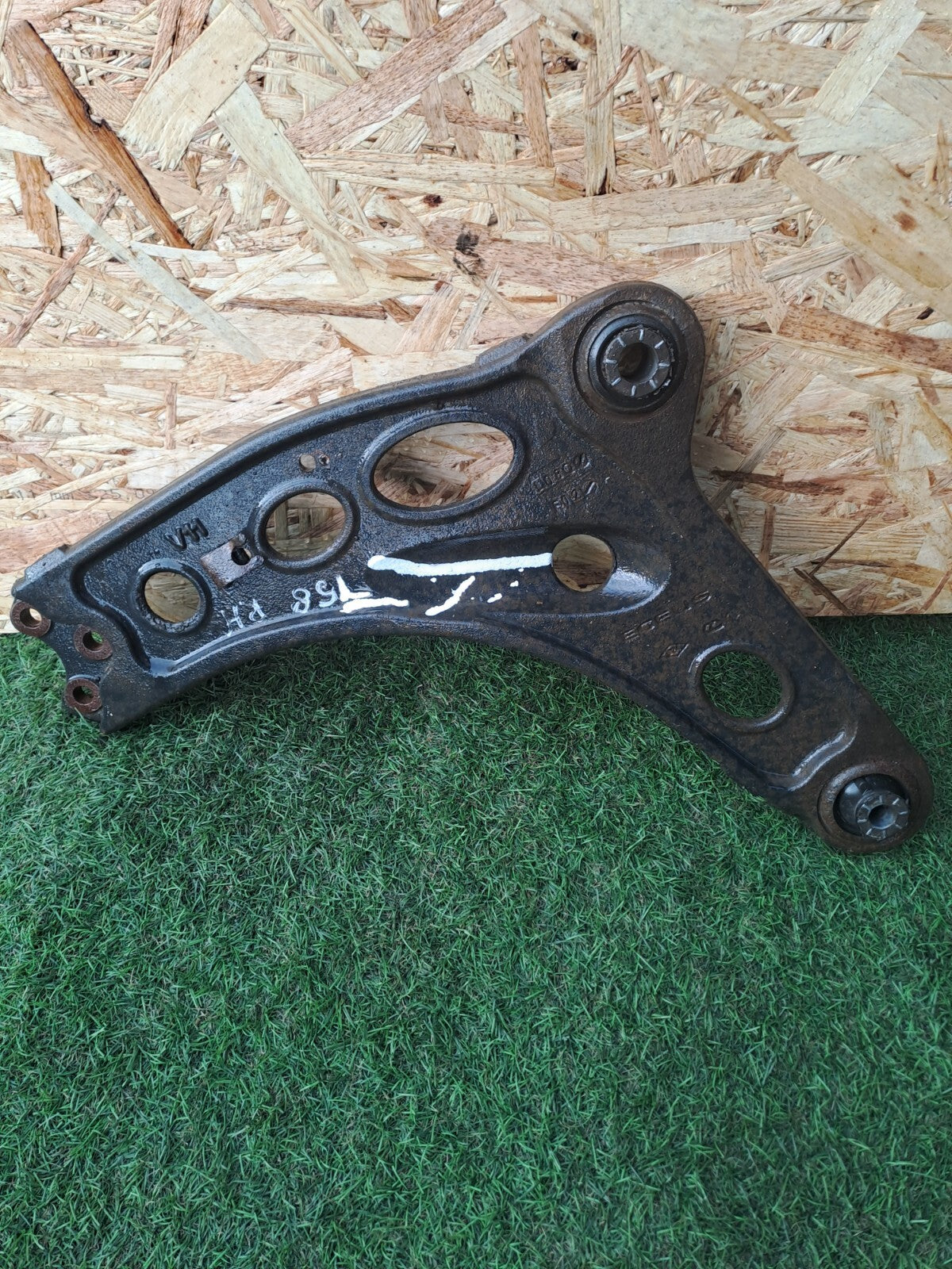 ✅2016 RENAULT TRAFIC MK3 F82 1.6D FRONT LEFT LOWER CONTROL ARM WISHBONE - Image 1