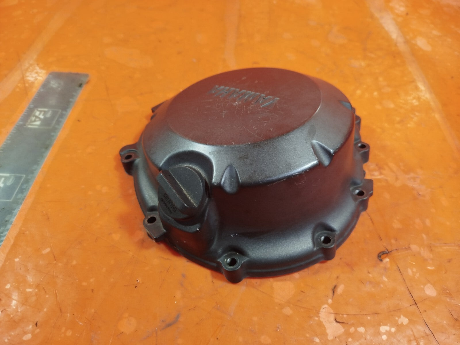 ✅2013 YAMAHA XJ6 F DIVERSION PETROL RIGHT SIDE ENGINE CLUTCH COVER CASING A184 - Image 5