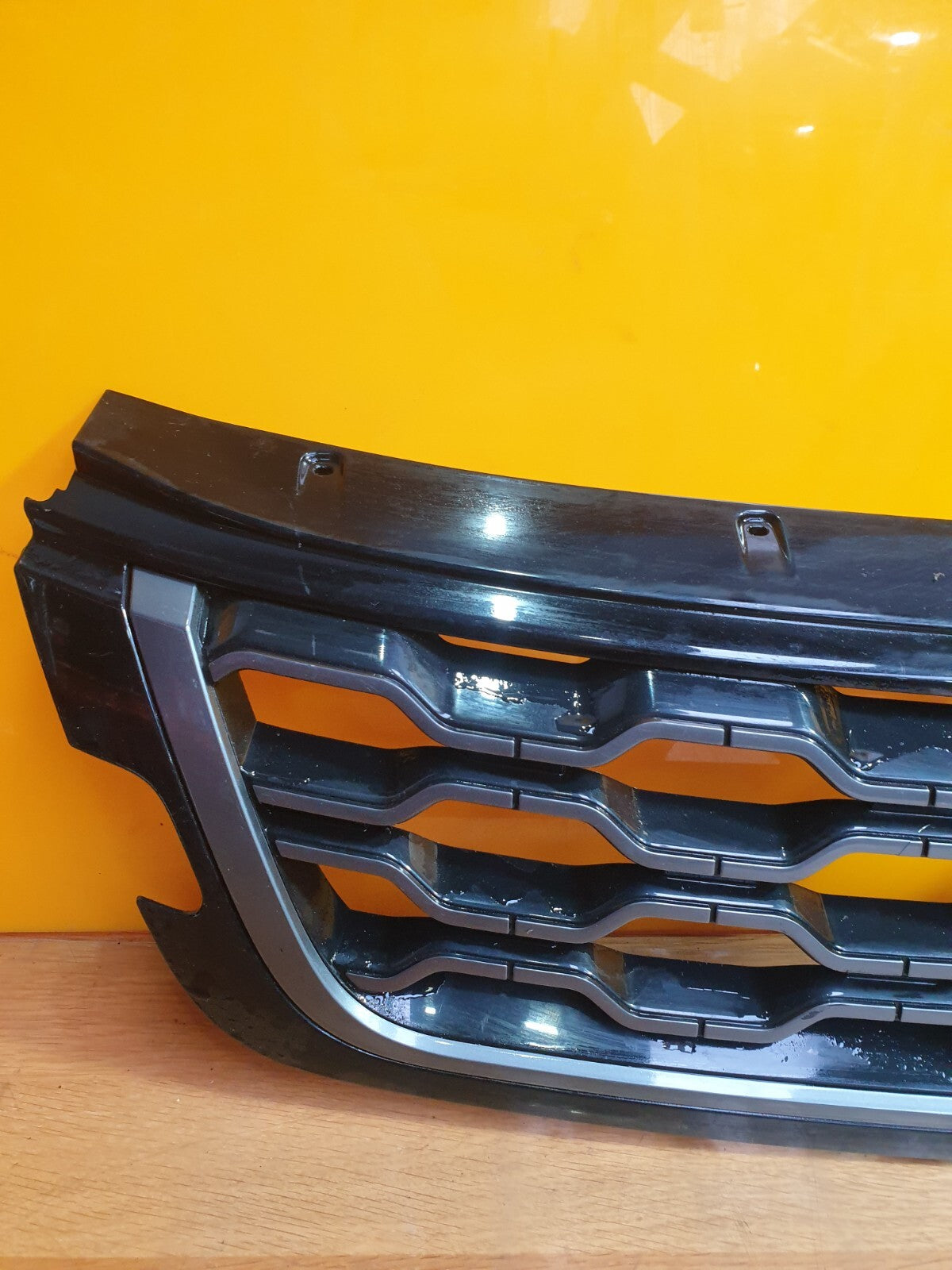 ✅2022 RANGE ROVER EVOQUE L551 FRONT BUMPER GRILL K8D28200A + WARRANTY A169 - Image 3