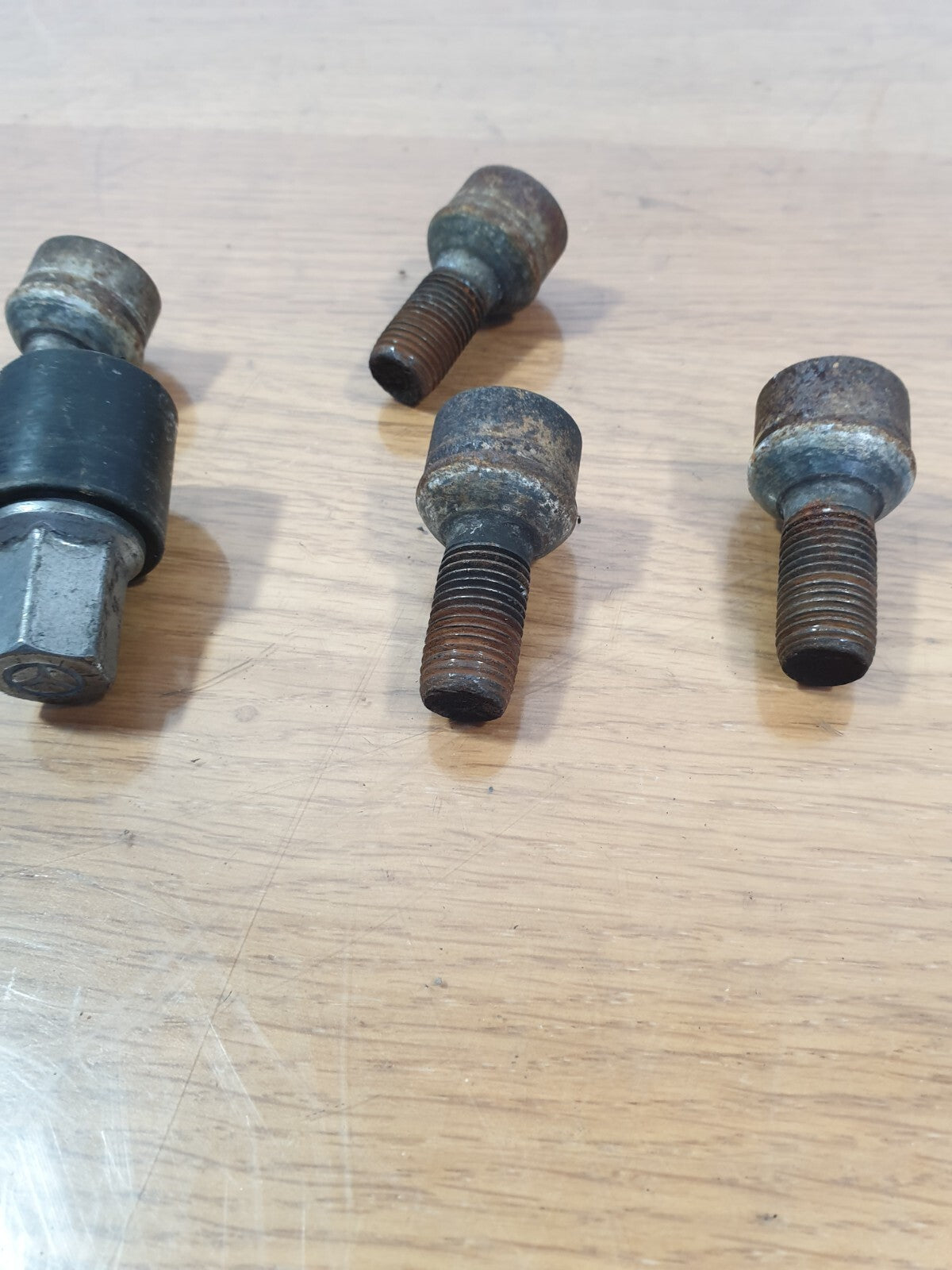 MERCEDES B CLASS W246 1.8 DIESEL 2012 LOCKING WHEEL NUTS Warranty A211 - Image 6