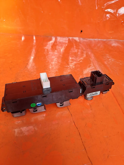 ebay-src:https://i.ebayimg.com/00/s/mtywmfgxmjaw/z/rboaaoswdzzn-8uy/$_57.jpg