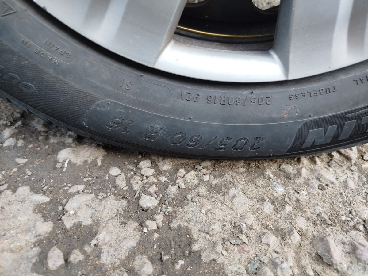 Vauxhall Combo MK4 1.5 Diesel 2020 Alloy Wheel with Tyre 205/60 R16 A414 - Image 6