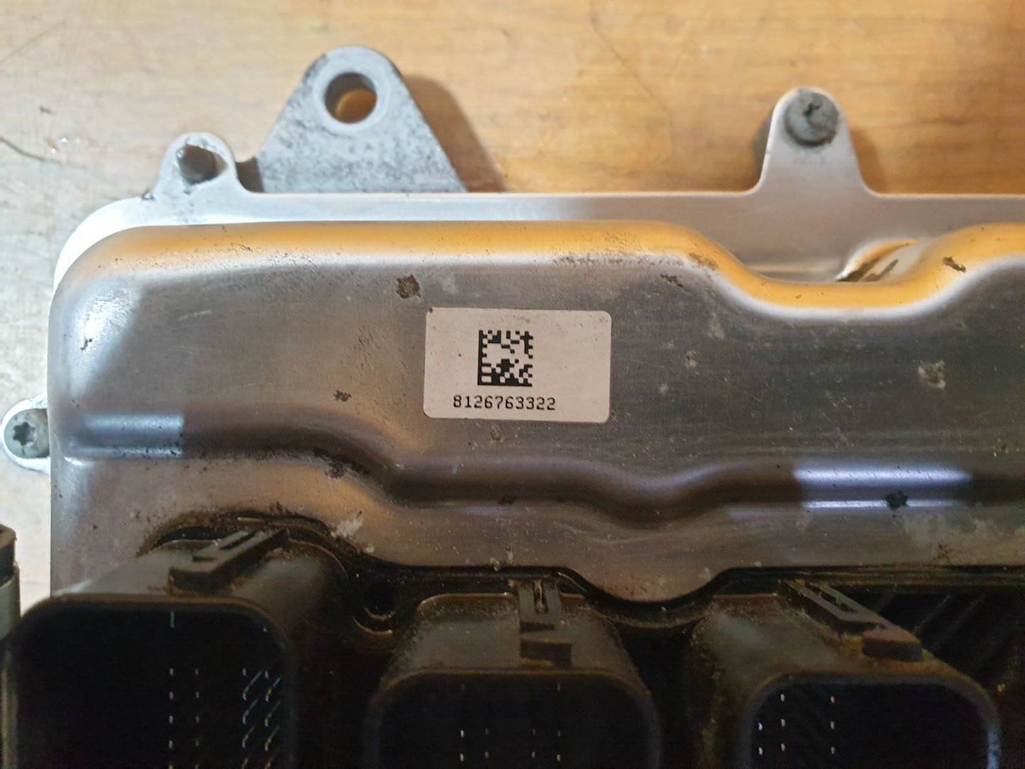 ebay-src:https://i.ebayimg.com/00/s/mtiwmfgxnjaw/z/pfiaaoswaejnzxjc/$_57.png