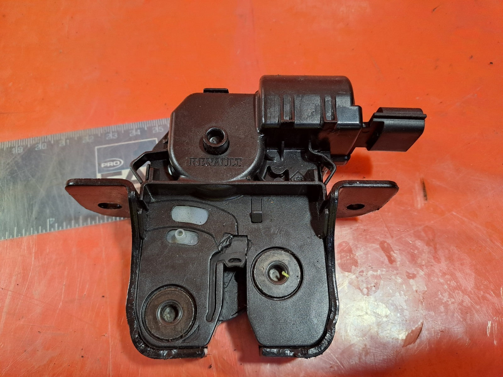 ebay-src:https://i.ebayimg.com/00/s/mtiwmfgxnjaw/z/3gsaaeswrtlpm11m/$_57.jpg