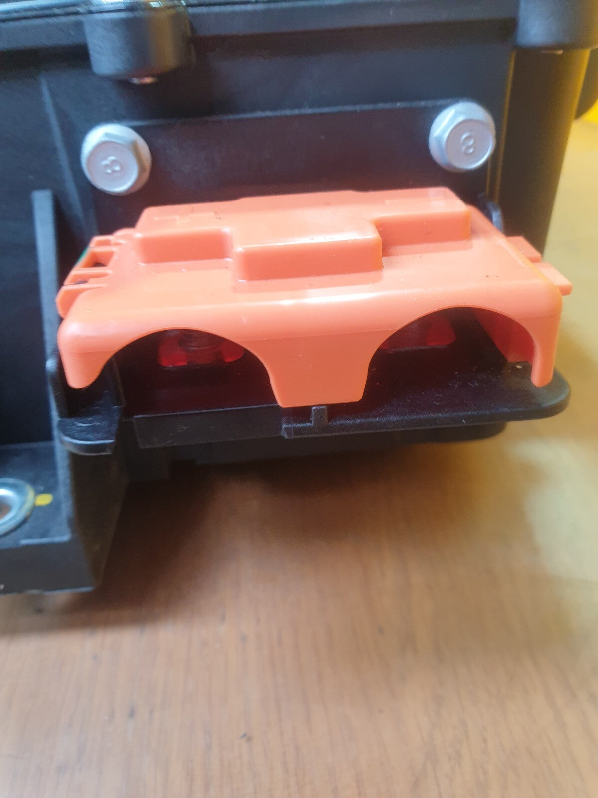 ebay-src:https://i.ebayimg.com/00/s/mtywmfgxmjaw/z/nh8aaoswaxvmkqq6/$_57.jpg