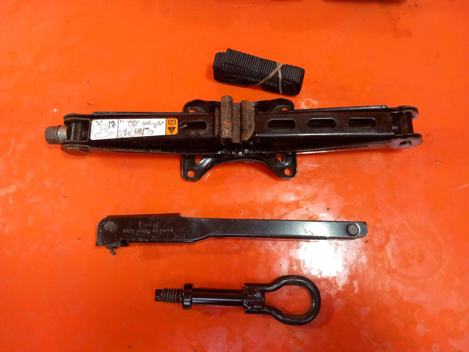 Ford Galaxy Zetec 2.0 Diesel 2019 Car Jack Tool Kit EM2BR16G040AB EM2C17035AA - Image 8