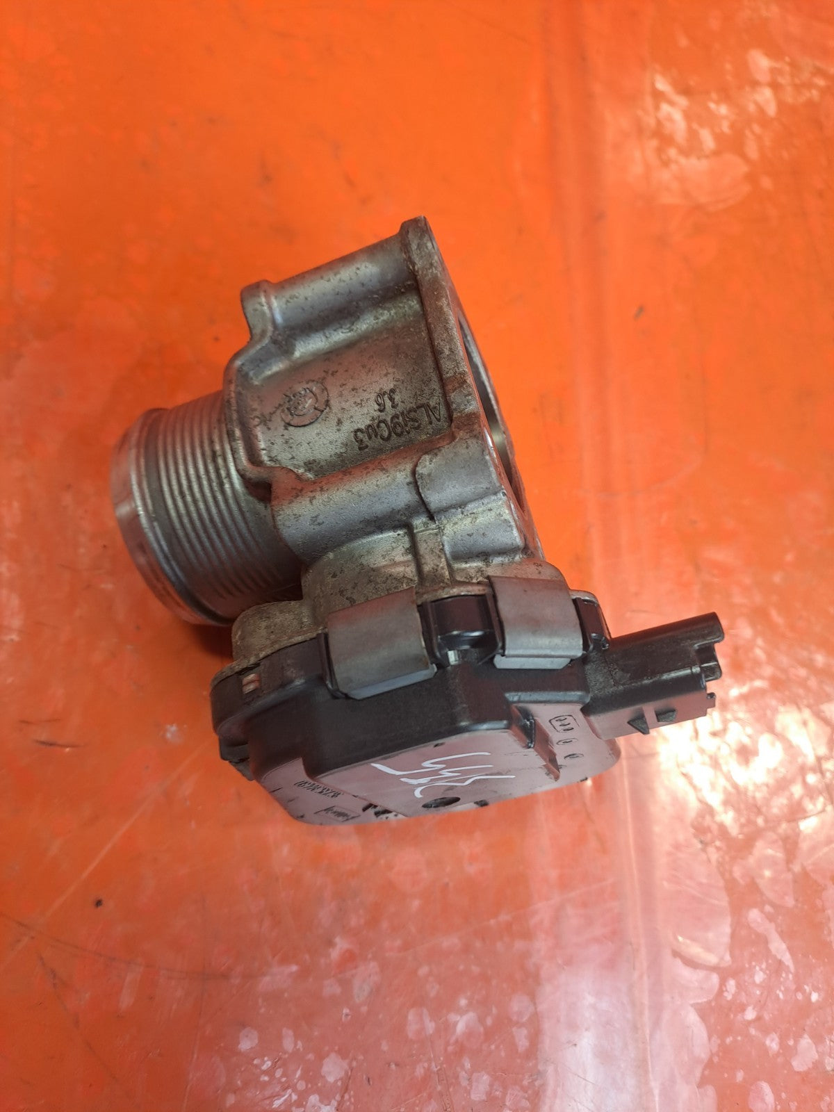 ebay-src:https://i.ebayimg.com/00/s/mtywmfgxmjaw/z/bcoaaeswpj1plh-x/$_57.jpg