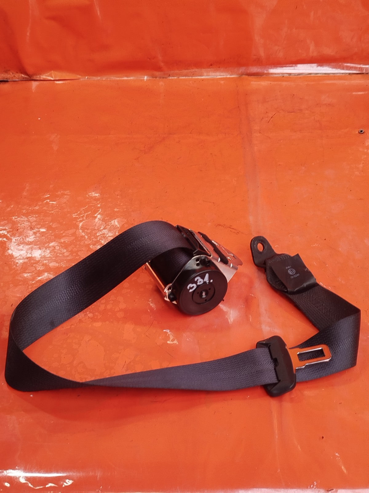 ✅RENAULT CLIO V 1.6 PETROL 2025 REAR CENTRE SEAT BELT 888509558R 642976100C A331 - Image 1