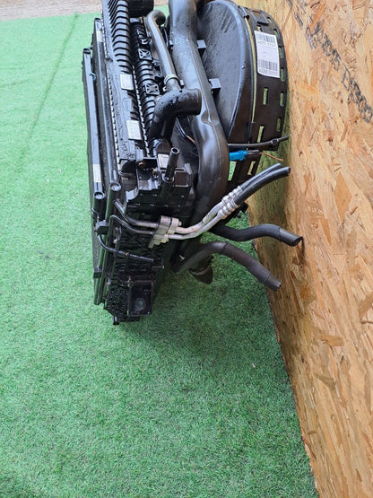 Land Rover Discovery 4 3.0 Diesel 2015 Radiator AH32-9L440-AB AH32-8005-BA A220