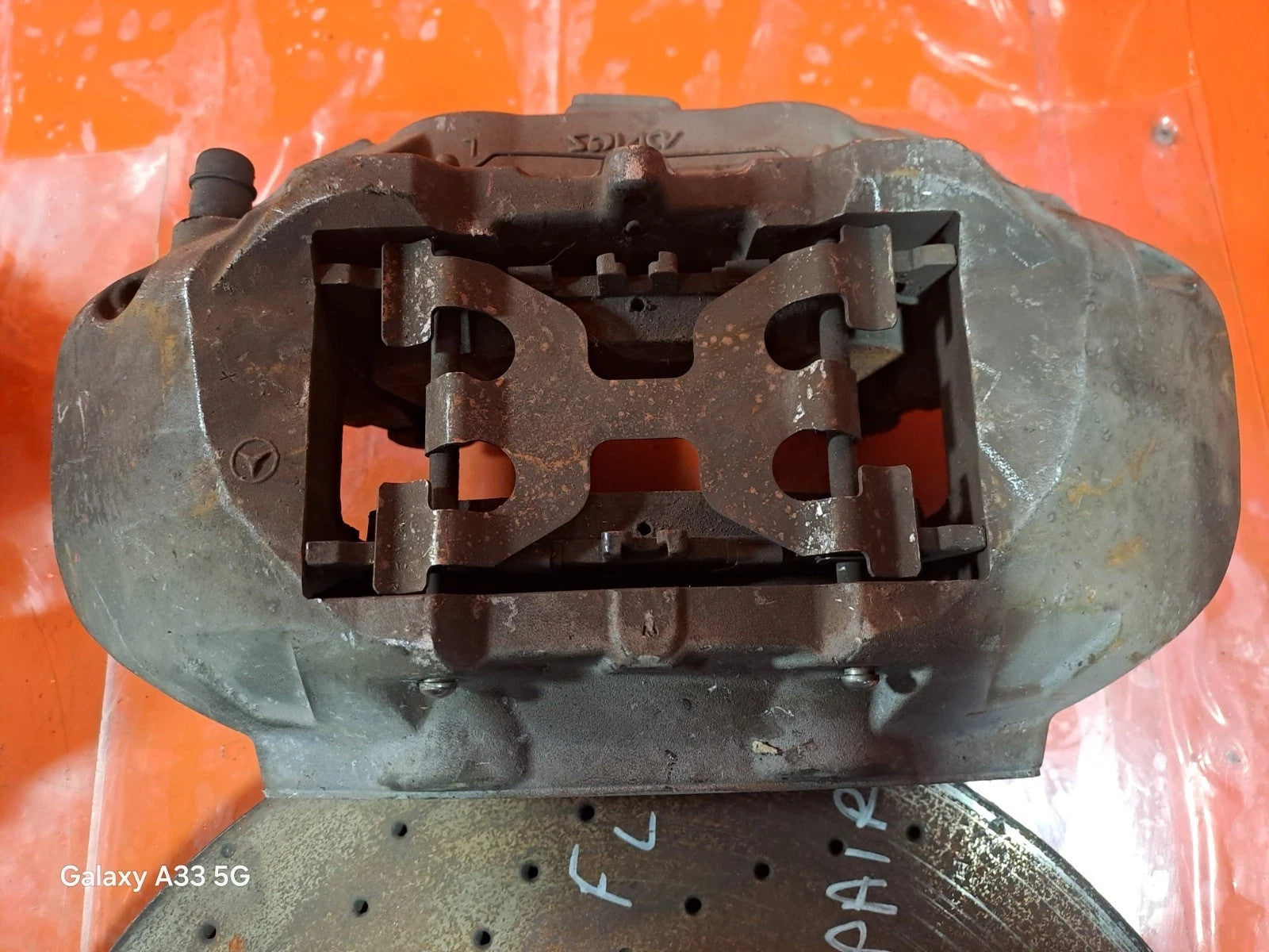 ✅Mercedes CLS 450 W257 3.0 Petrol 2019 Front Brake Disc & Caliper Pair A006 - Image 9