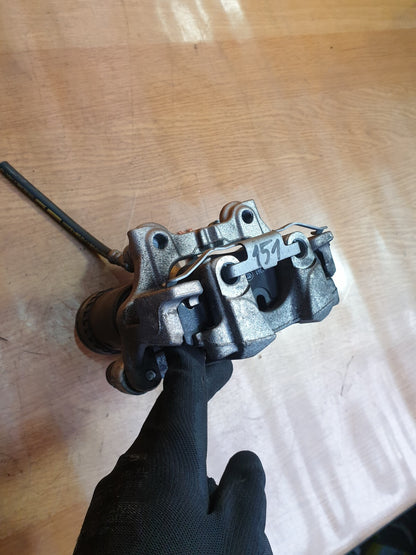 2023 BMW 1 Series F40 Rear Left Brake Caliper 1543679 Warranty A151 - Image 9
