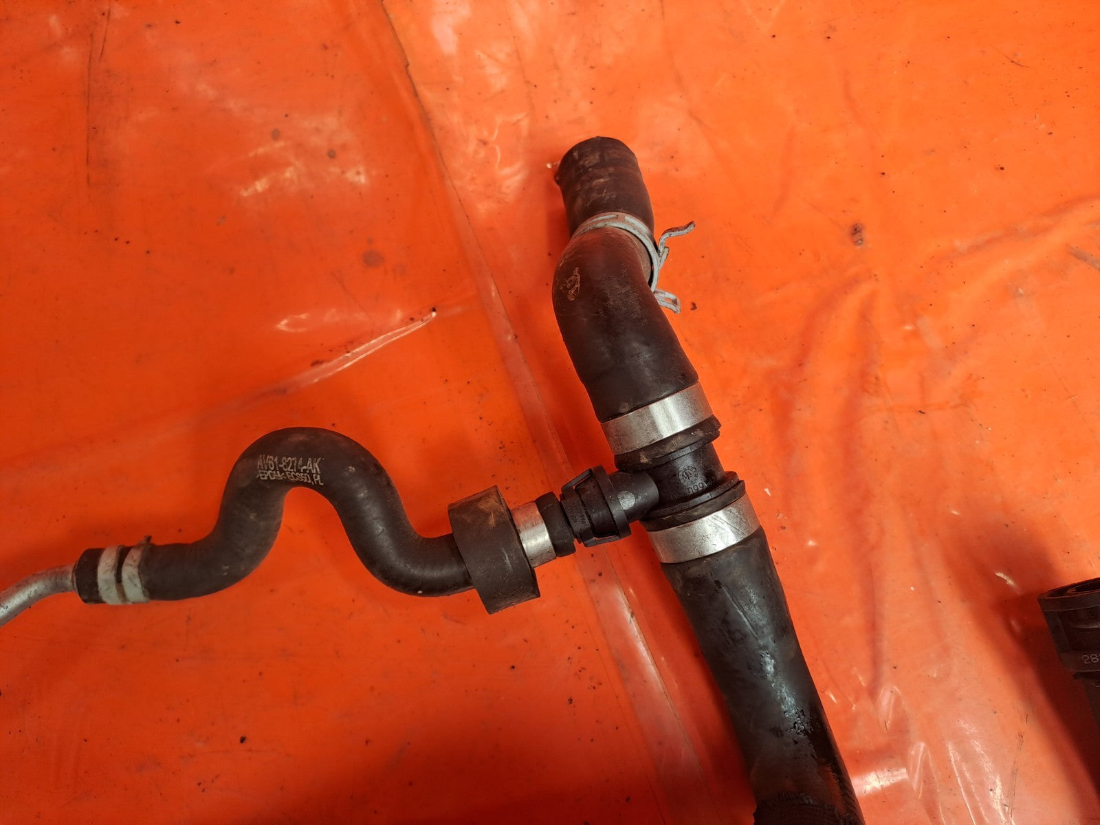 ✅2013 Ford Focus MK3 Coolant & Breather Pipe AV61-8274-AK 9M5Q-6A886-AF A313 - Image 5