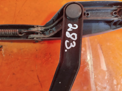 ✅Mercedes C-Class C250 W204 2.1 Diesel 2011 FRONT RIGHT WINDSCREEN WIPER ARM - Image 12