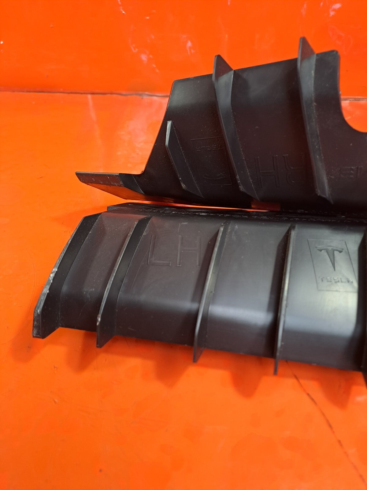 ✅2020 TESLA MODEL 3 FRONT BUMPER BRACKET PAIR 1084169-00-B + WARRANTY A266 - Image 5