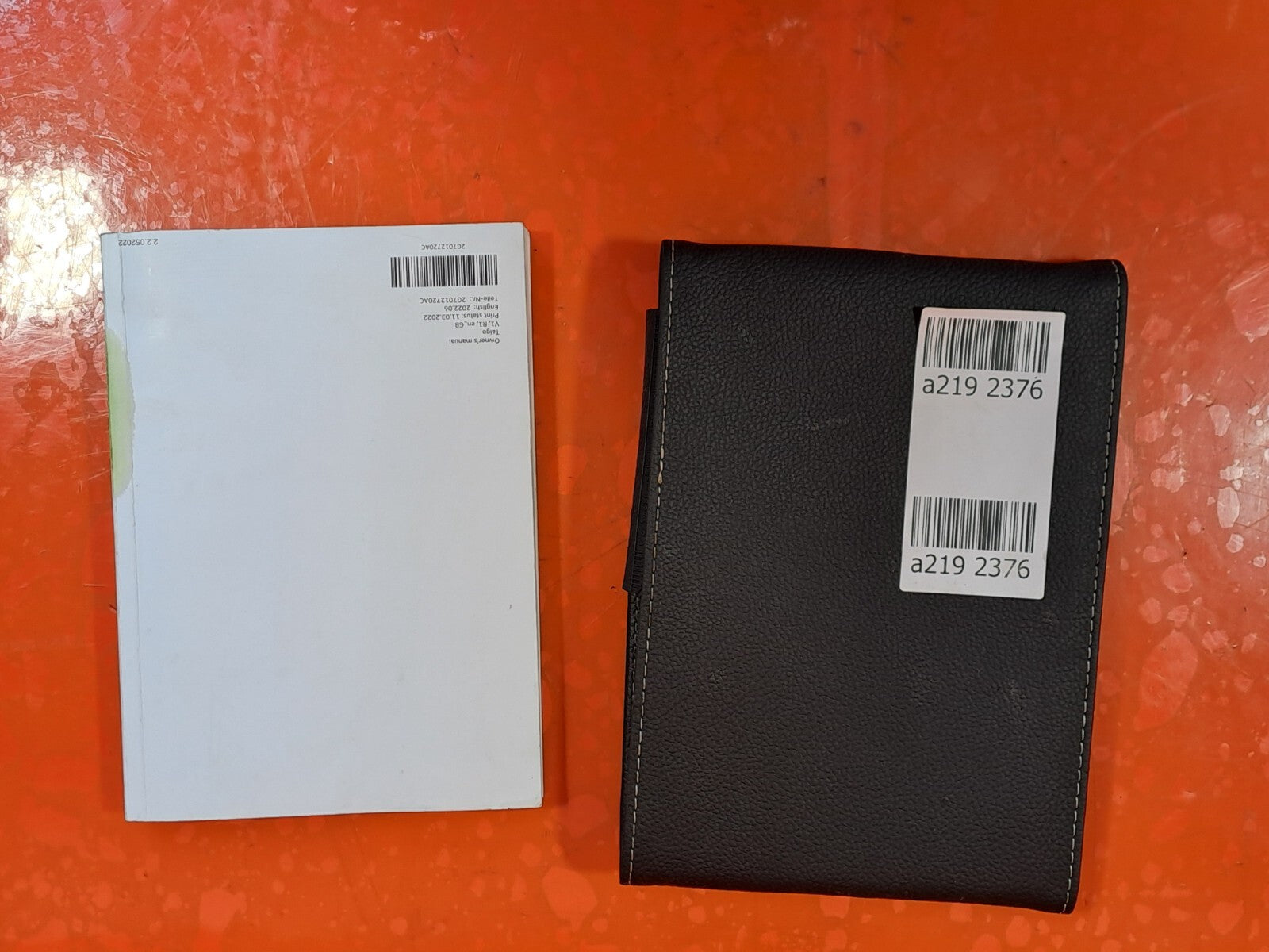 VW TAIGO LIFE 1.0 PETROL 2023 OWNERS MANUAL HANDBOOK Warranty A219 - Image 2
