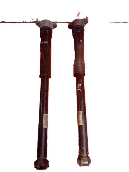 ✅Mercedes W177 A180 Sport 1.5 Diesel 2019 Rear Shock Absorbers Pair A1773206900 - Image 1