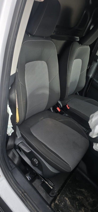 ✅2024 FORD TRANSIT COURIER 1.5D FRONT RIGHT DRIVER SEAT + WARRANTY A356 - Image 1