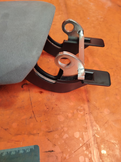 ✅CUPRA BORN V2 Ev 2023 CENTRE CONSOLE ARMREST Warranty A272 - Image 8
