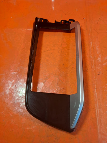 ✅FORD TOURNEO CONNECT VW CADDY 2.0 DIESEL 2024 RADIO SURROUND TRIM 2KF858070C - Image 3