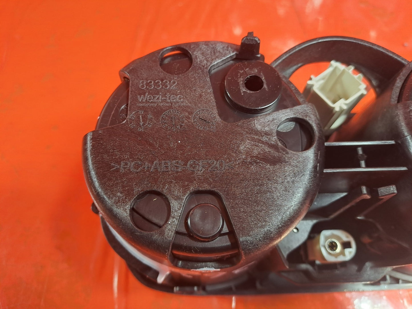 ✅BMW G20 318D M Sport 2.0 Diesel 2021 Centre Console Cup Holder 6806798 83323001 - Image 9