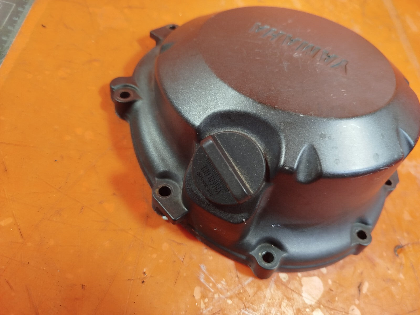 ✅2013 YAMAHA XJ6 F DIVERSION PETROL RIGHT SIDE ENGINE CLUTCH COVER CASING A184 - Image 6